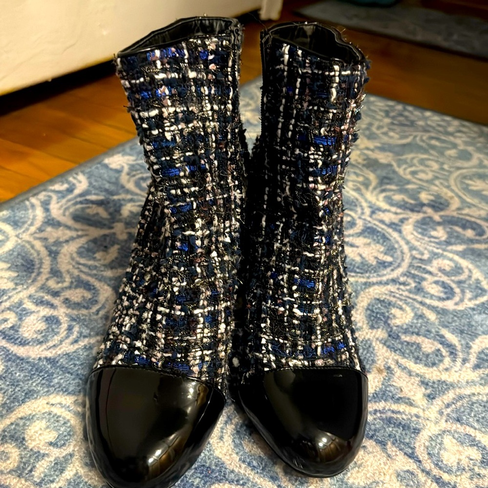 Stylish Tweed Ankle Boots with Black Patent Toe